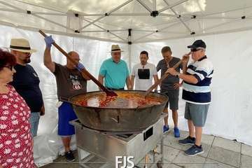 Lomo Magullo celebra el Día del Vecino en plena ola de calor/Francisco Javier Santana.